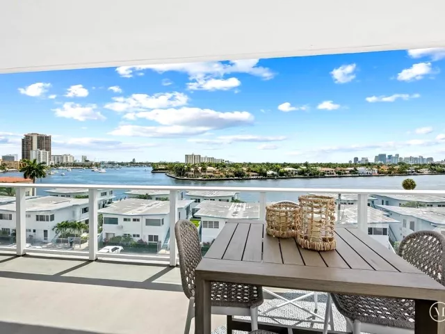 2-bedroom condo for sale in Fort Lauderdale - 401 N BIRCH Road 508 - MondialRealty