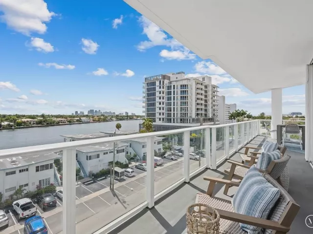 2-bedroom condo for sale in Fort Lauderdale - 401 N BIRCH Road 508 - MondialRealty