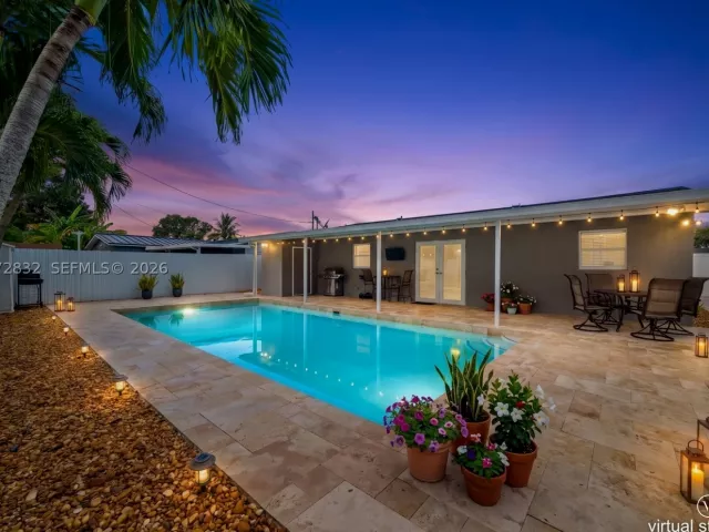 3-bedroom home for sale in Hollywood - 6750 Hope St - MondialRealty