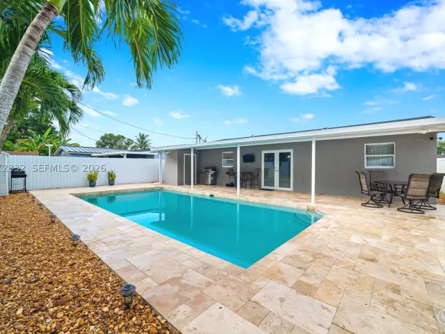 3-bedroom home for sale in Hollywood - 6750 Hope St - MondialRealty