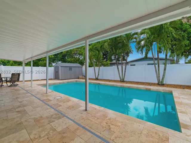 3-bedroom home for sale in Hollywood - 6750 Hope St - MondialRealty