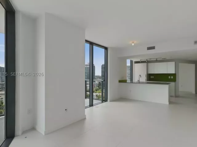 2-bedroom condo for rent in Miami - 501 NE 31st St 1808 - MondialRealty