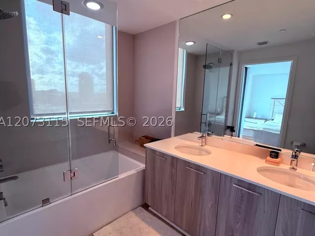 2-bedroom condo for rent in Miami - 501 NE 31st St 1808 - MondialRealty