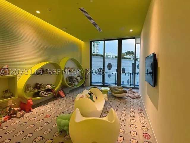 2-bedroom condo for rent in Miami - 501 NE 31st St 1808 - MondialRealty