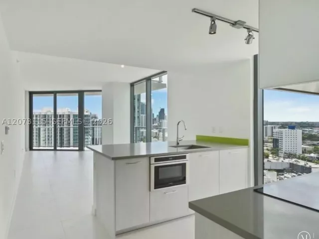 2-bedroom condo for rent in Miami - 501 NE 31st St 1808 - MondialRealty