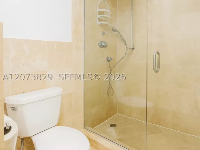 2-bedroom condo for rent in Hollywood - 4001 S Ocean Dr 3J - MondialRealty