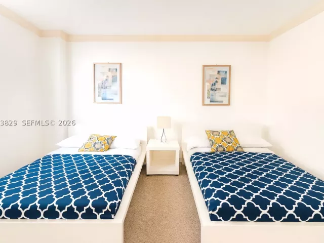 2-bedroom condo for rent in Hollywood - 4001 S Ocean Dr 3J - MondialRealty