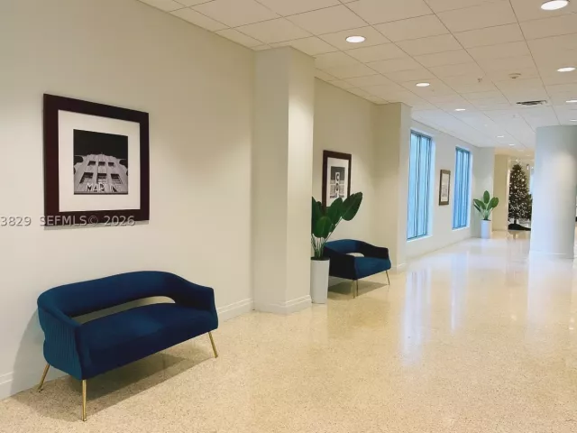 2-bedroom condo for rent in Hollywood - 4001 S Ocean Dr 3J - MondialRealty