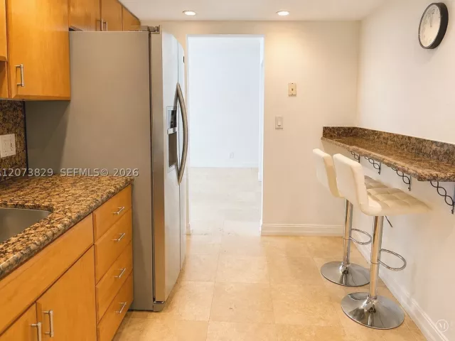 2-bedroom condo for rent in Hollywood - 4001 S Ocean Dr 3J - MondialRealty