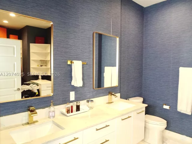 4-bedroom home for rent in Miami - 668 NE 191st St 0 - MondialRealty