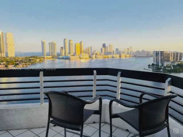 3-bedroom condo for rent in Aventura - 3530 Mystic Pointe Dr 2215 - MondialRealty