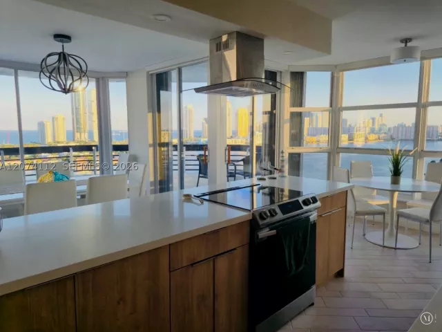 3-bedroom condo for rent in Aventura - 3530 Mystic Pointe Dr 2215 - MondialRealty