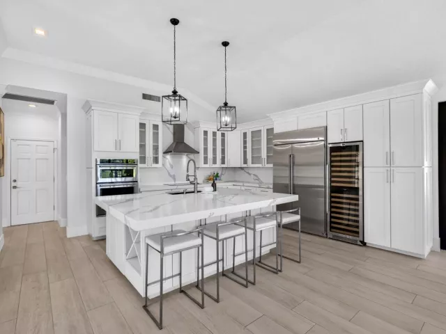 3-bedroom home for sale in West Palm Beach - 2185 Regents Boulevard - MondialRealty