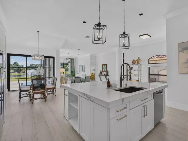 3-bedroom home for sale in West Palm Beach - 2185 Regents Boulevard - MondialRealty