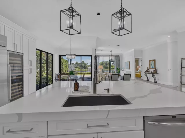 3-bedroom home for sale in West Palm Beach - 2185 Regents Boulevard - MondialRealty