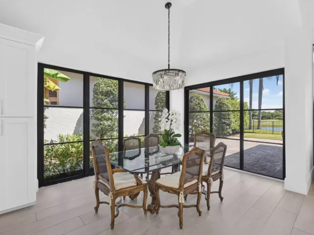 3-bedroom home for sale in West Palm Beach - 2185 Regents Boulevard - MondialRealty