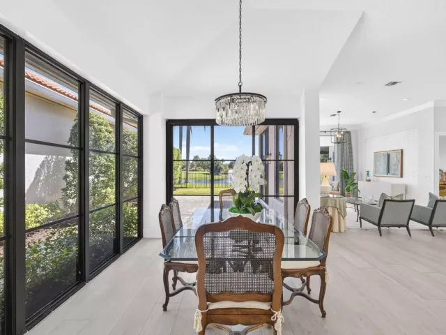 3-bedroom home for sale in West Palm Beach - 2185 Regents Boulevard - MondialRealty