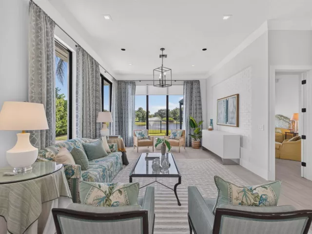 3-bedroom home for sale in West Palm Beach - 2185 Regents Boulevard - MondialRealty