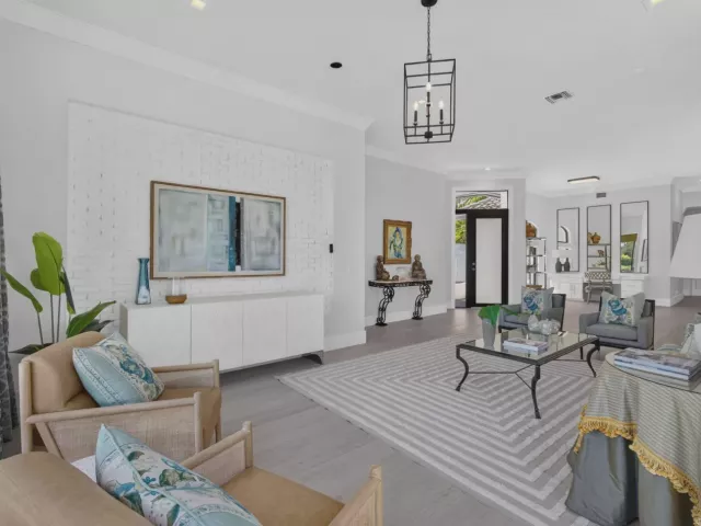 3-bedroom home for sale in West Palm Beach - 2185 Regents Boulevard - MondialRealty