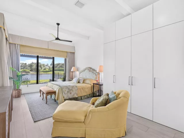3-bedroom home for sale in West Palm Beach - 2185 Regents Boulevard - MondialRealty