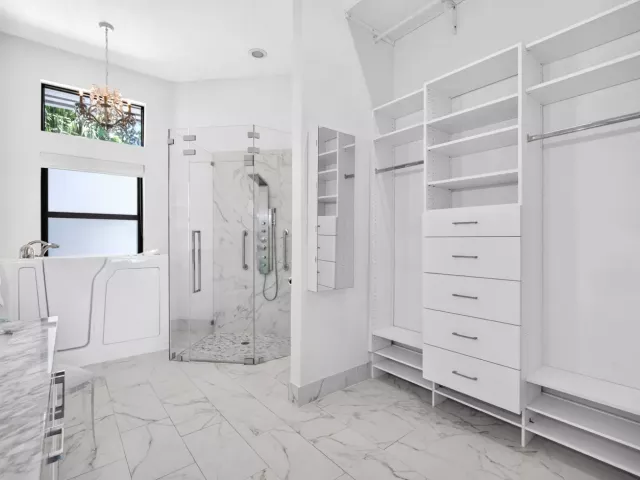 3-bedroom home for sale in West Palm Beach - 2185 Regents Boulevard - MondialRealty