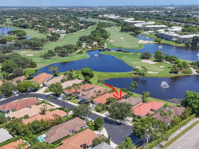 3-bedroom home for sale in West Palm Beach - 2185 Regents Boulevard - MondialRealty