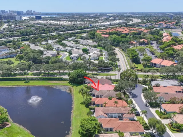 3-bedroom home for sale in West Palm Beach - 2185 Regents Boulevard - MondialRealty