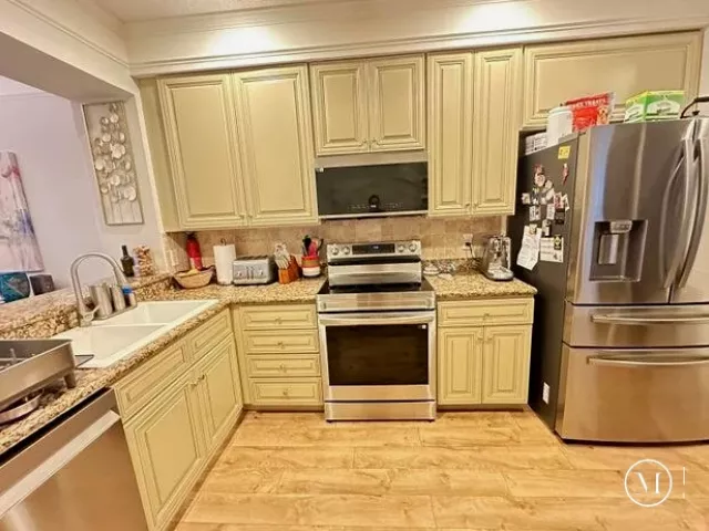 3-bedroom home for rent in Boca Raton - 5387 GRAND PARK Place 5387 - MondialRealty