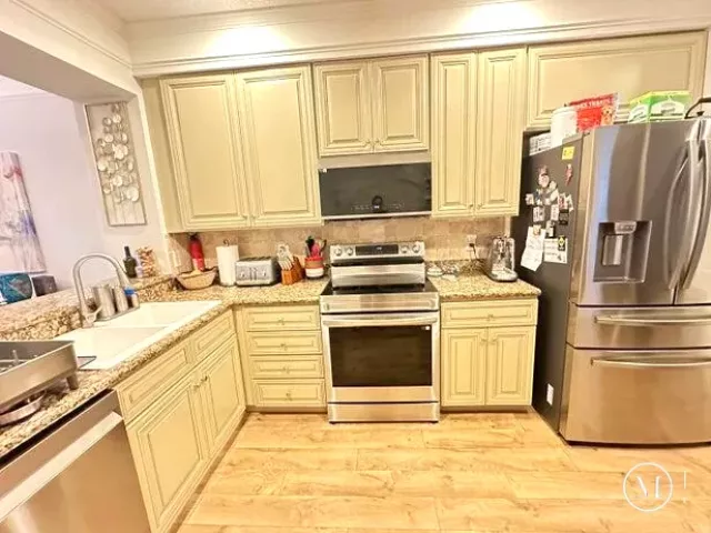3-bedroom home for rent in Boca Raton - 5387 GRAND PARK Place 5387 - MondialRealty