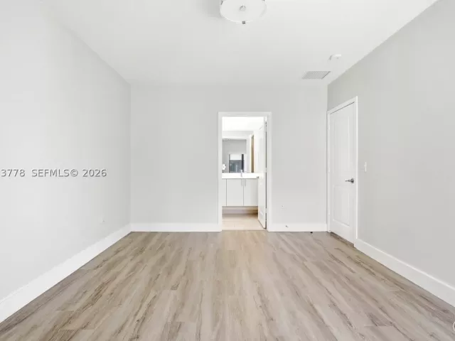 3-bedroom home for rent in Doral - 4426 NW 83 PKWY 0 - MondialRealty