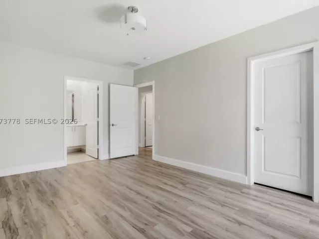 3-bedroom home for rent in Doral - 4426 NW 83 PKWY 0 - MondialRealty