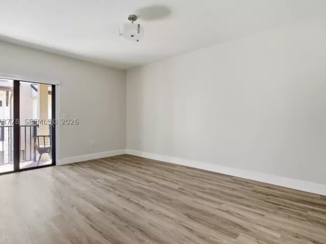 3-bedroom home for rent in Doral - 4426 NW 83 PKWY 0 - MondialRealty