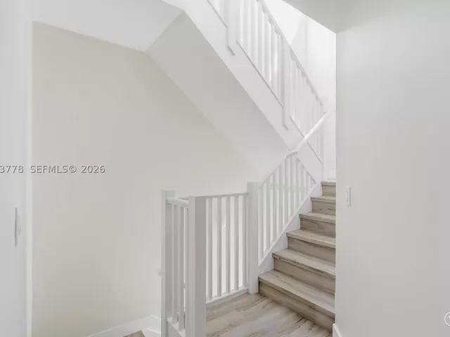 3-bedroom home for rent in Doral - 4426 NW 83 PKWY 0 - MondialRealty
