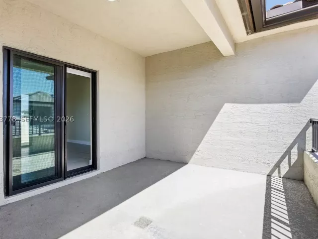 3-bedroom home for rent in Doral - 4426 NW 83 PKWY 0 - MondialRealty