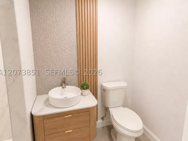 3-bedroom home for sale in Hollywood - 825 S 28th Ave - MondialRealty