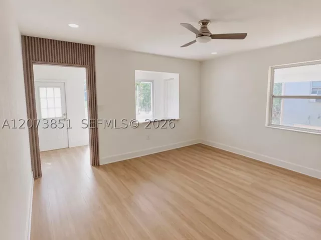 3-bedroom home for sale in Hollywood - 825 S 28th Ave - MondialRealty