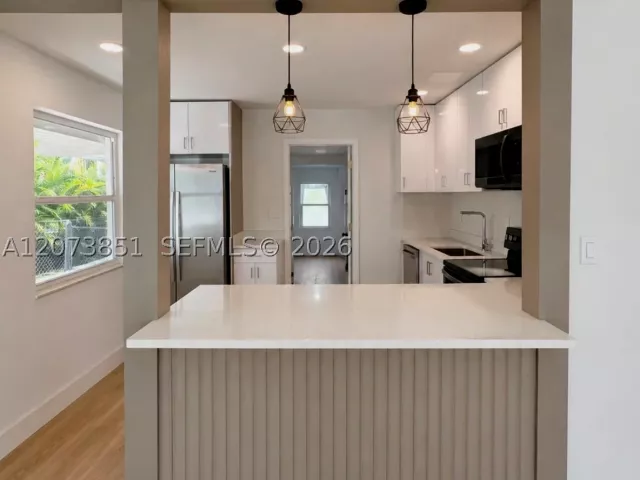3-bedroom home for sale in Hollywood - 825 S 28th Ave - MondialRealty