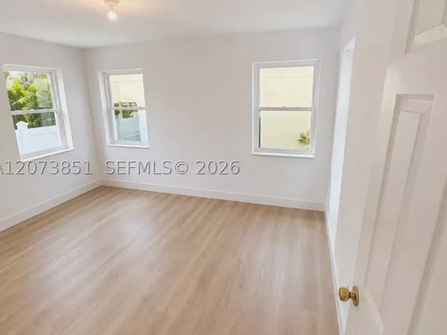 3-bedroom home for sale in Hollywood - 825 S 28th Ave - MondialRealty