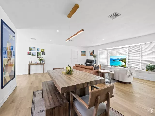 4-bedroom home for rent in Fort Lauderdale - 2011 NE 60TH Street - MondialRealty