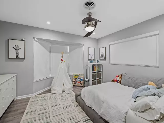 4-bedroom home for rent in Fort Lauderdale - 2011 NE 60TH Street - MondialRealty