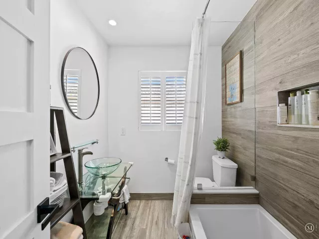 4-bedroom home for rent in Fort Lauderdale - 2011 NE 60TH Street - MondialRealty