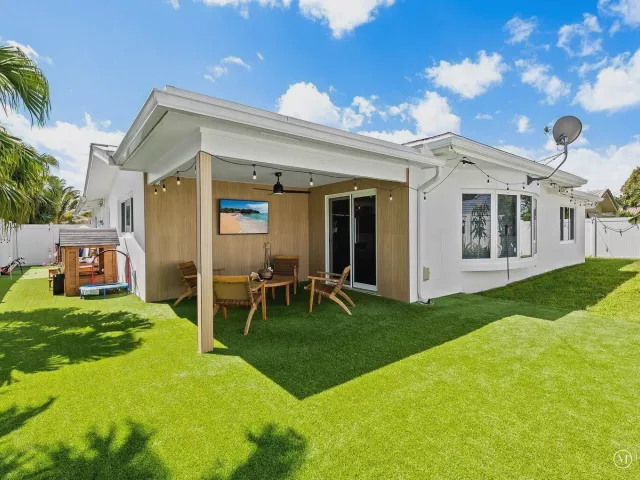 4-bedroom home for rent in Fort Lauderdale - 2011 NE 60TH Street - MondialRealty
