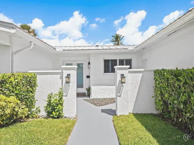 4-bedroom home for rent in Fort Lauderdale - 2011 NE 60TH Street - MondialRealty
