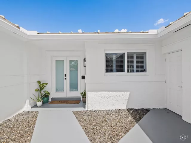 4-bedroom home for rent in Fort Lauderdale - 2011 NE 60TH Street - MondialRealty