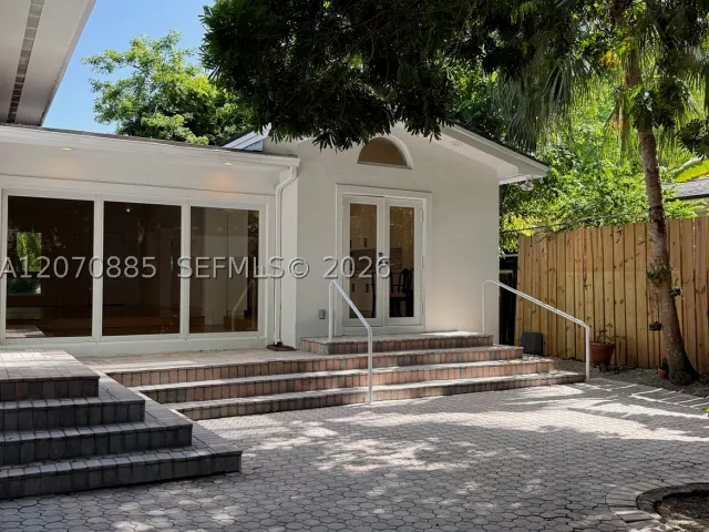 3-bedroom home for rent in Miami - 3865 Poinciana Ave - MondialRealty