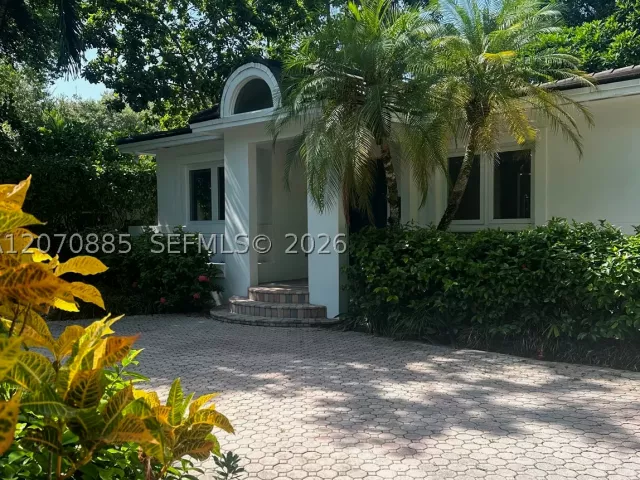 3-bedroom home for rent in Miami - 3865 Poinciana Ave - MondialRealty