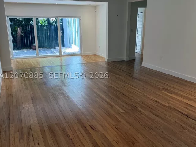 3-bedroom home for rent in Miami - 3865 Poinciana Ave - MondialRealty