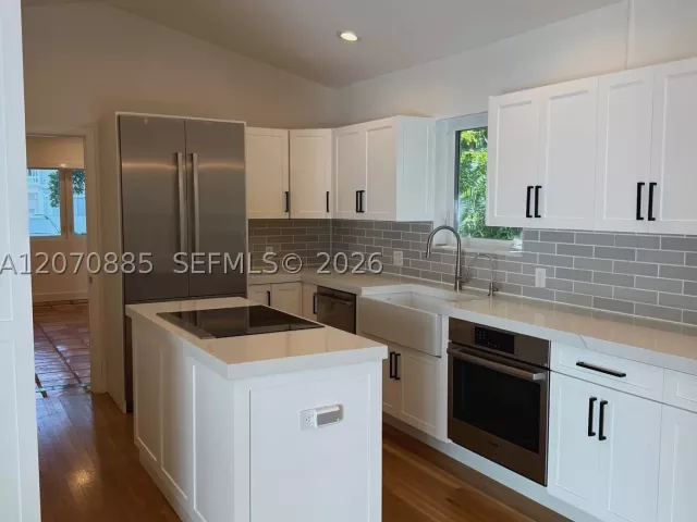 3-bedroom home for rent in Miami - 3865 Poinciana Ave - MondialRealty