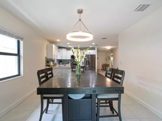 3-bedroom home for sale in West Palm Beach - 5803 Lime Road - MondialRealty