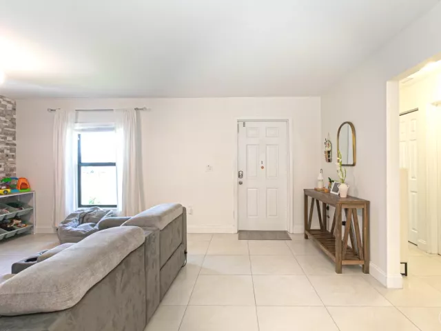 3-bedroom home for sale in West Palm Beach - 5803 Lime Road - MondialRealty